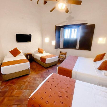 Hotel Hicasua Y Centro De Convenciones Баричара Екстериор снимка
